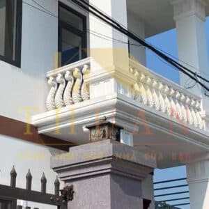 Lan can con tiện bê tông